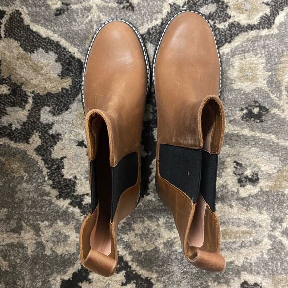 J. Crew Gwen lug-sole high-shaft Chelsea boots in leather Item BA187* - Picture 5 of 5